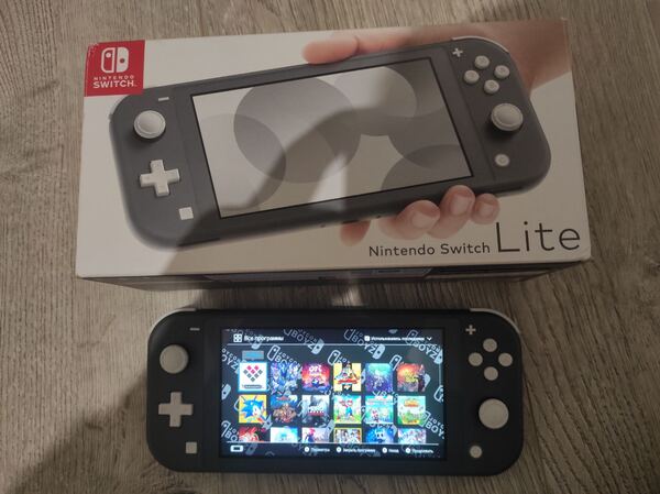 Nintendo Switch Lite 128Гб нова(прошита, чіпована) + ігри